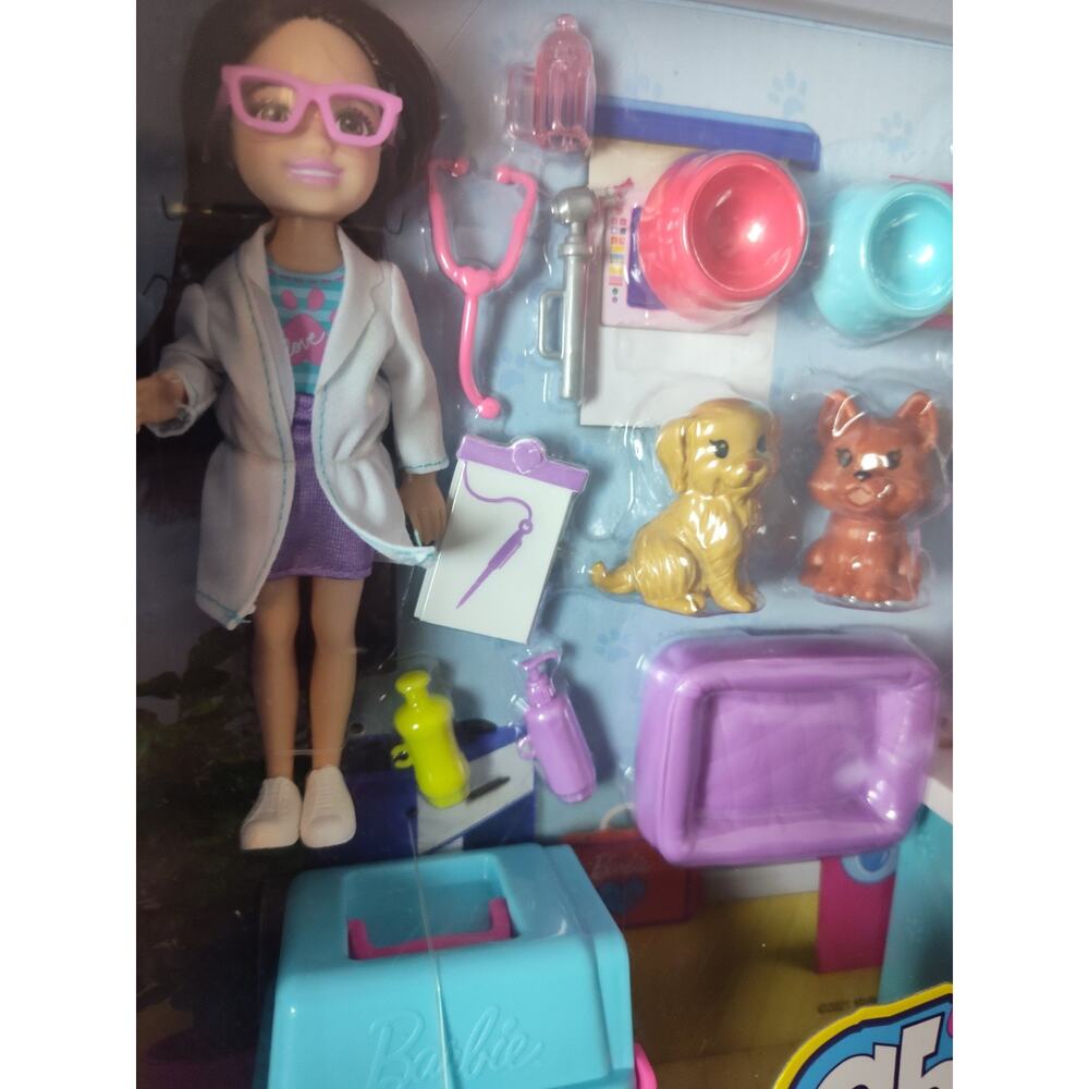 New In Box Mattel Barbie Chelsea Can Be A Vet Playset Bundle 2023 HGT12 - Picture 4 of 15